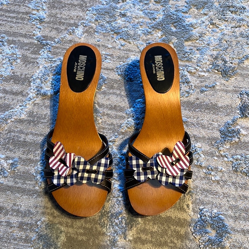 MOSCHINO JEANS Beautiful Open Toe Clogs Sandals With Butterfly 🦋Design👡Size 37